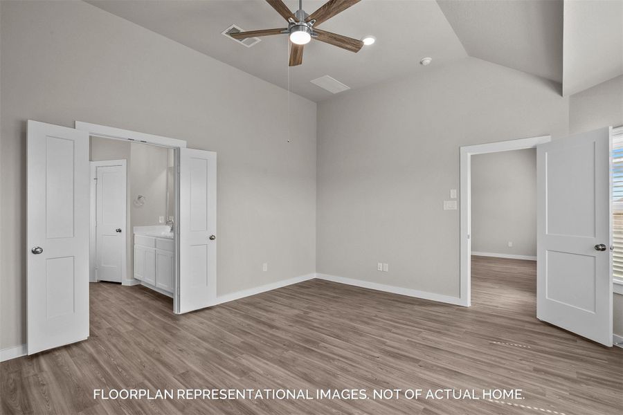 Spacious, unfurnished interior of a new home in Summerview, Fulshear (Image 12).