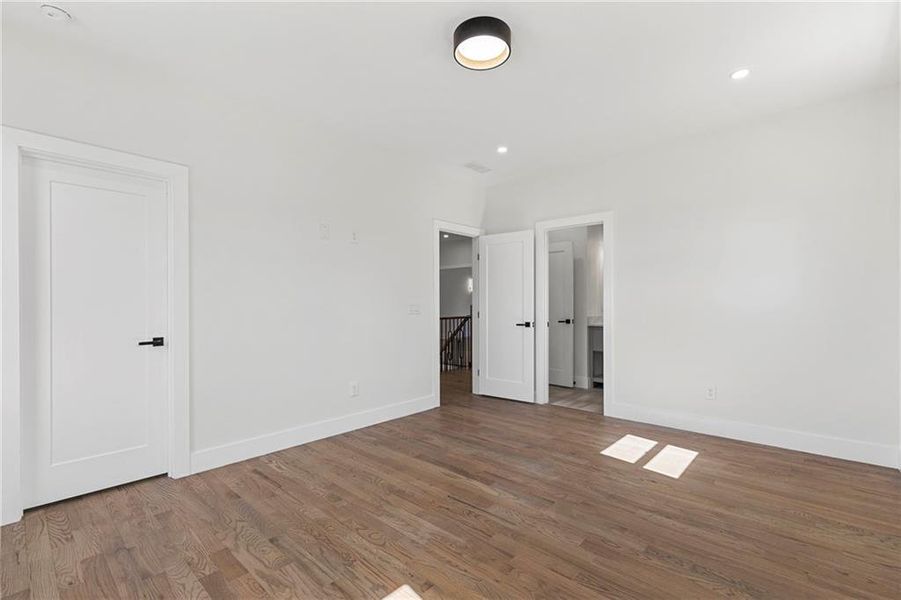 Spacious, unfurnished interior of a new home in , Atlanta (Image 19).