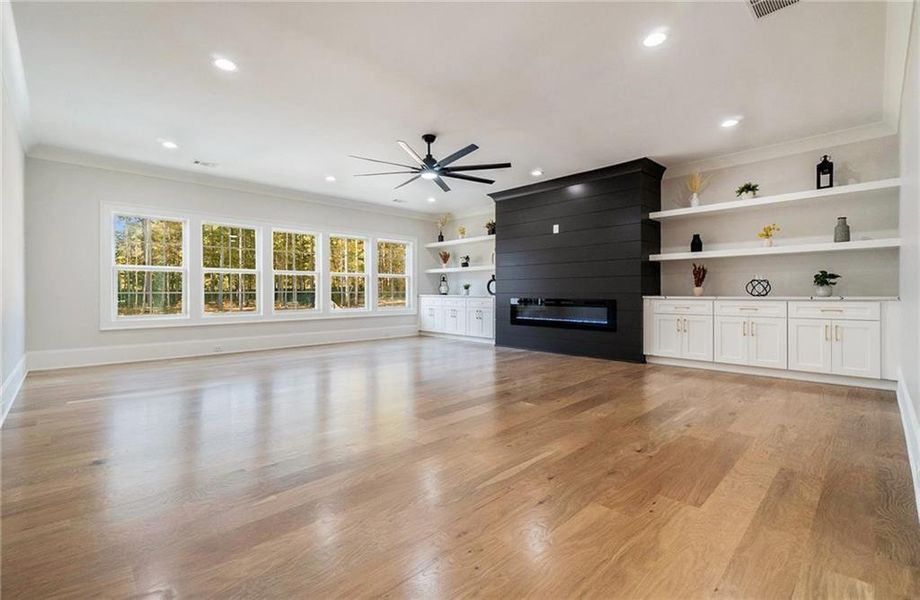 Spacious, unfurnished interior of a new home in , Bethlehem (Image 23).