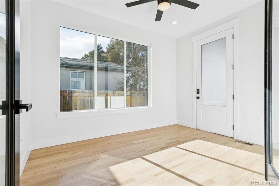 Spacious, unfurnished interior of a new home in , Denver (Image 26).