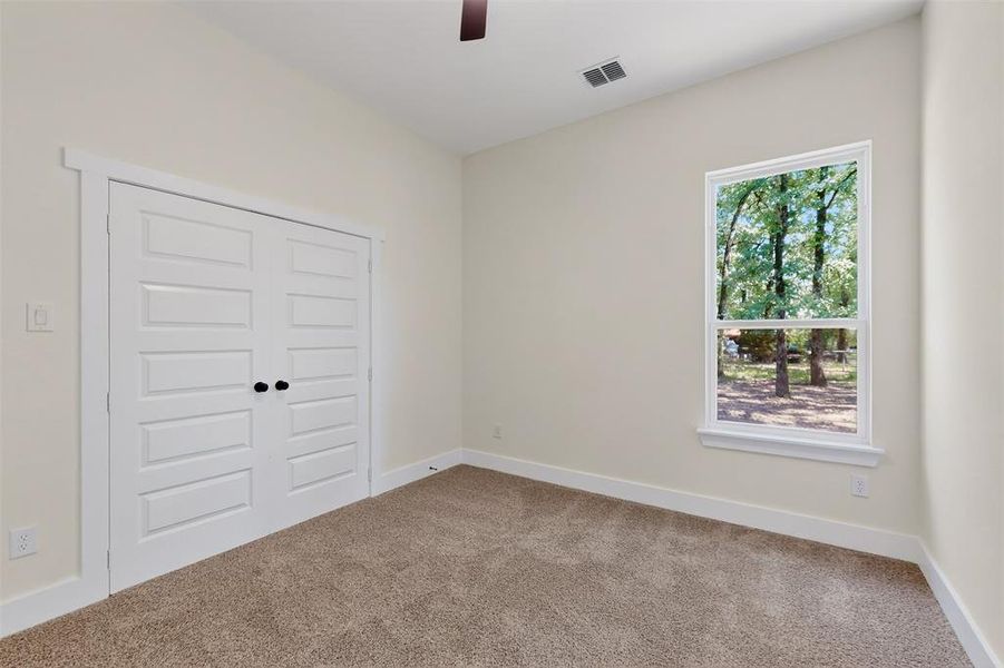 Spacious, unfurnished interior of a new home in , Gun Barrel City (Image 17).
