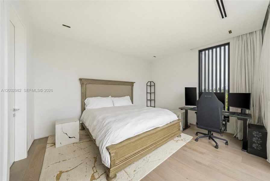 Furnished interior view inside a new home in , Miami Beach (Image 40). Furnished interior view inside a new home in , Miami Beach (Image 40).