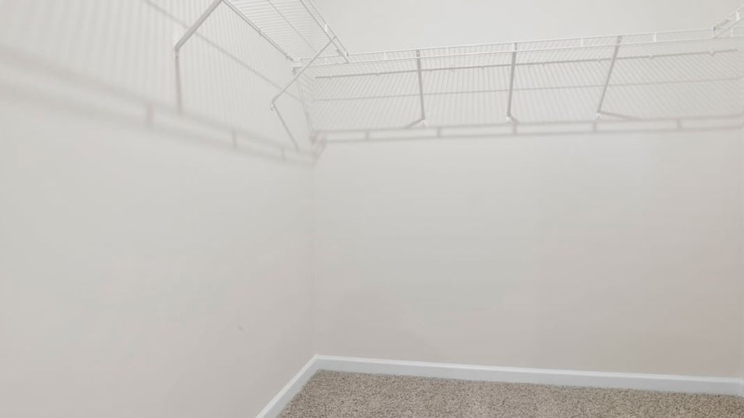 Spacious, unfurnished interior of a new home in Woodglen, Piedmont (Image 34).