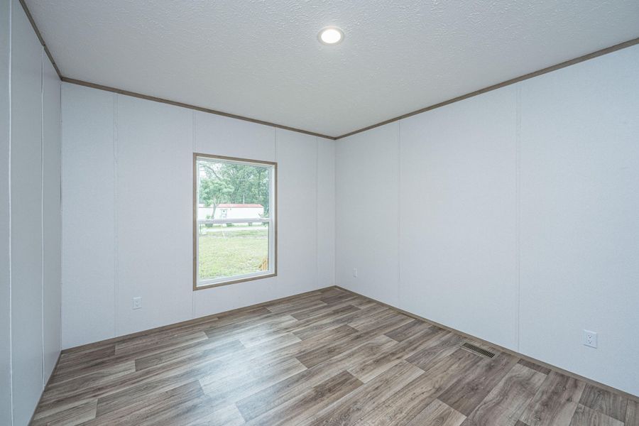 Spacious, unfurnished interior of a new home in , Cottageville (Image 61).
