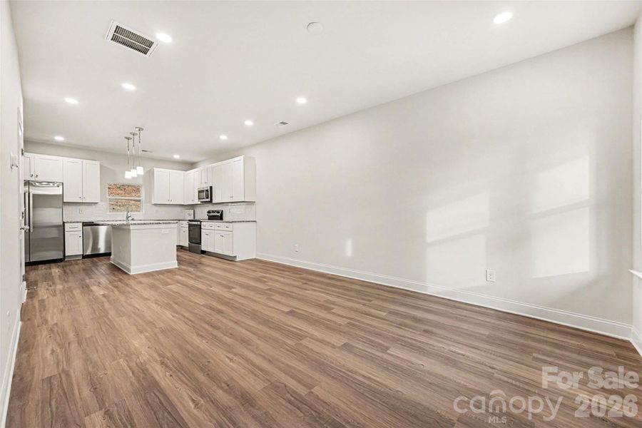 Spacious, unfurnished interior of a new home in , Newton (Image 21).