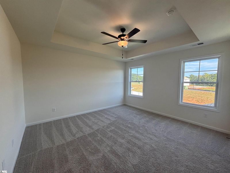 Spacious, unfurnished interior of a new home in Halton Oaks, Spartanburg (Image 15).