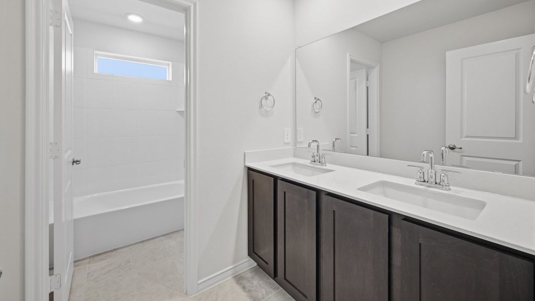 Representative furnished interior of a home built from the Oakridge by D.R. Horton in Morning Ridge, Princeton (Image 13).