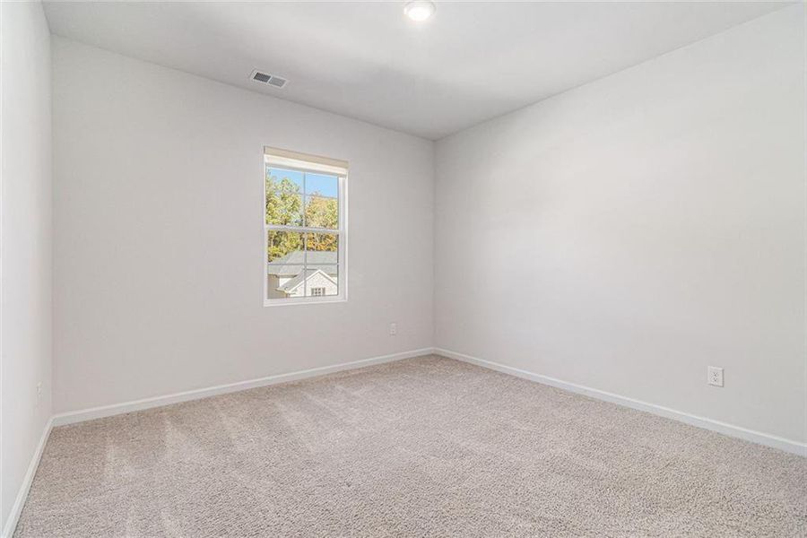 Spacious, unfurnished interior of a new home in Pickens Landing, Dacula (Image 31).