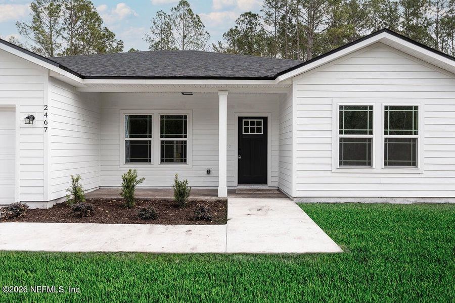 Exterior details and patio area of a home in , Middleburg (Image 3).