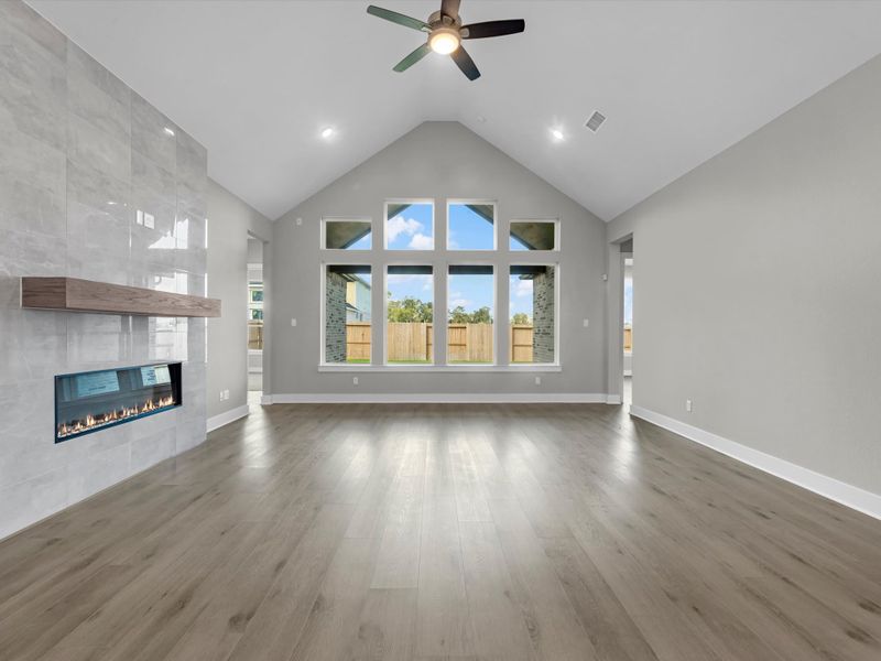 Spacious, unfurnished interior of a new home in Sienna 60’, Missouri City (Image 12).