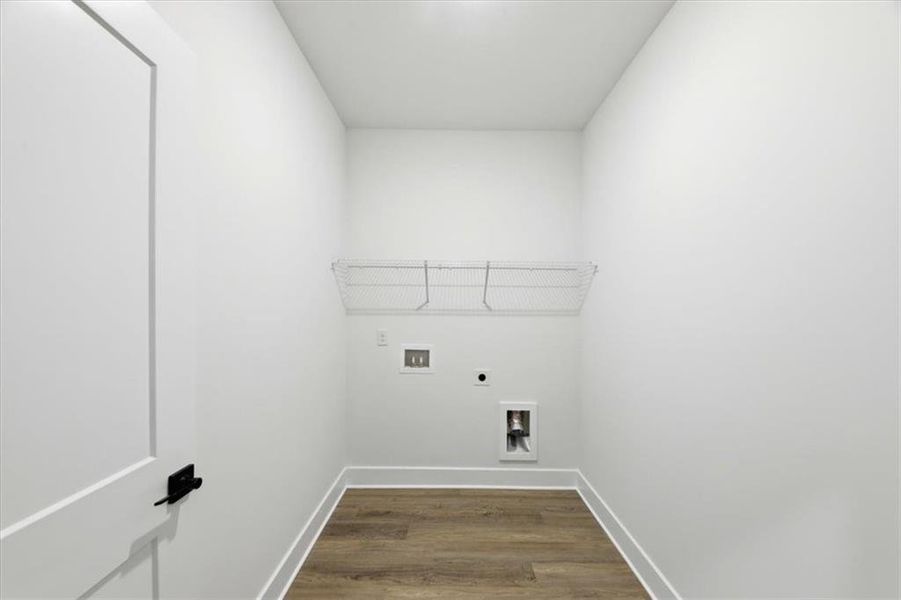 Spacious, unfurnished interior of a new home in Tuscany Hills, Douglasville (Image 31). Spacious, unfurnished interior of a new home in Tuscany Hills, Douglasville (Image 31).