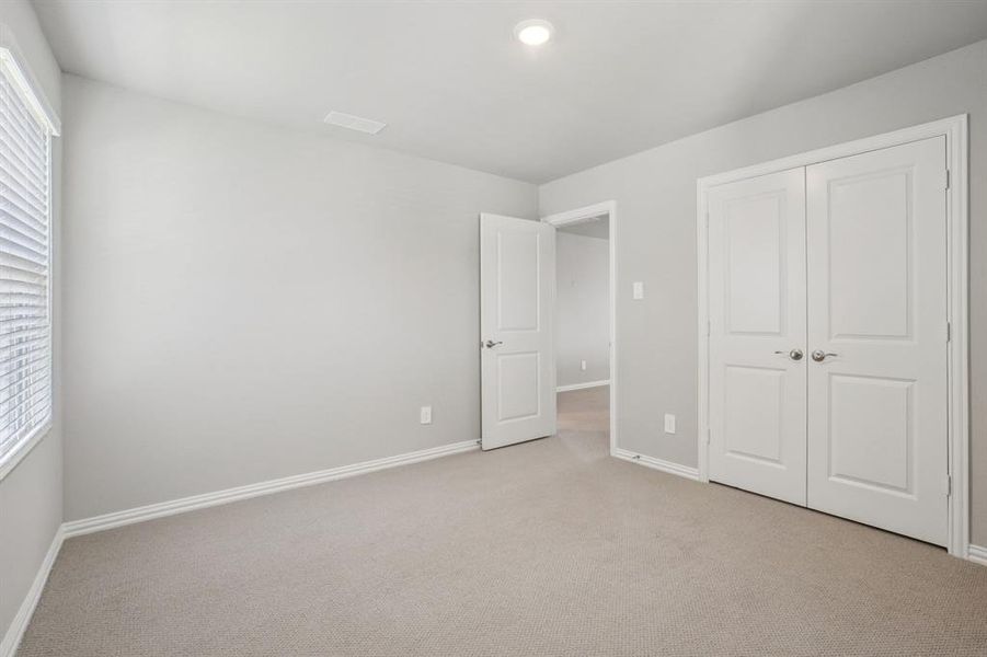 Photo is not of the actual home, but is an inspirational photo of builder’s model home and may depict options, furnishings, and/or decorator features that are not included. Photo is not of the actual home, but is an inspirational photo of builder’s model home and may depict options, furnishings, and/or decorator features that are not included.