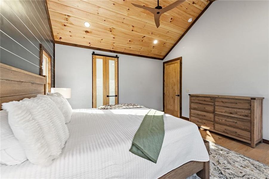 Furnished interior view inside a new home in , McCaysville (Image 33).