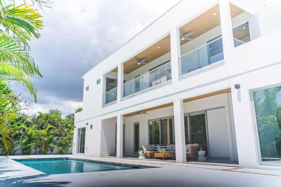 Exterior details and patio area of a home in , Sarasota (Image 3).