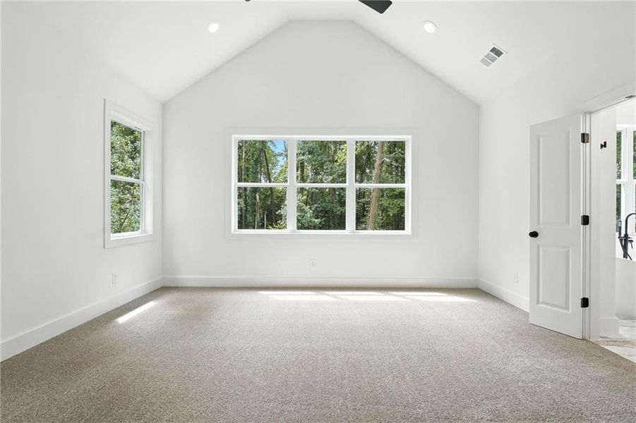 Spacious, unfurnished interior of a new home in , Marietta (Image 20).