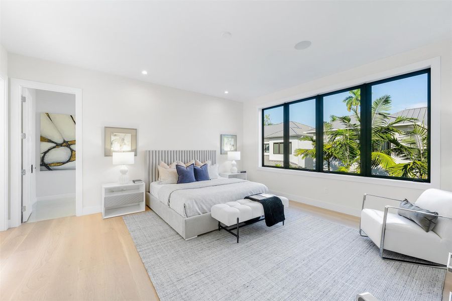 Furnished interior view inside a new home in , Fort Lauderdale (Image 29).