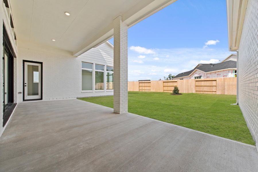 Image 26 representing the The Napa by Westin Homes in Kresston - 65', Montgomery, TX. Image 26 representing the The Napa by Westin Homes in Kresston - 65', Montgomery, TX.