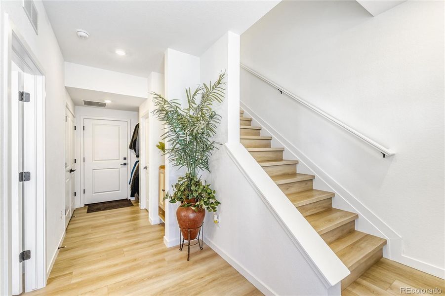 Spacious, unfurnished interior of a new home in , Broomfield (Image 23).