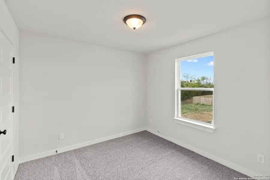 Spacious, unfurnished interior of a new home in August Fields, New Braunfels (Image 25). Spacious, unfurnished interior of a new home in August Fields, New Braunfels (Image 25).