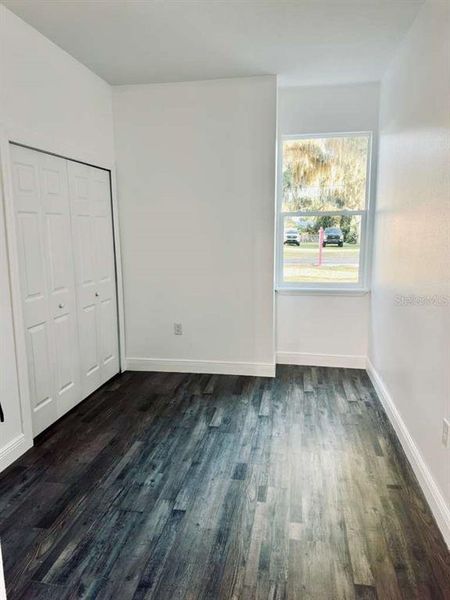 Spacious, unfurnished interior of a new home in , Frostproof (Image 21).