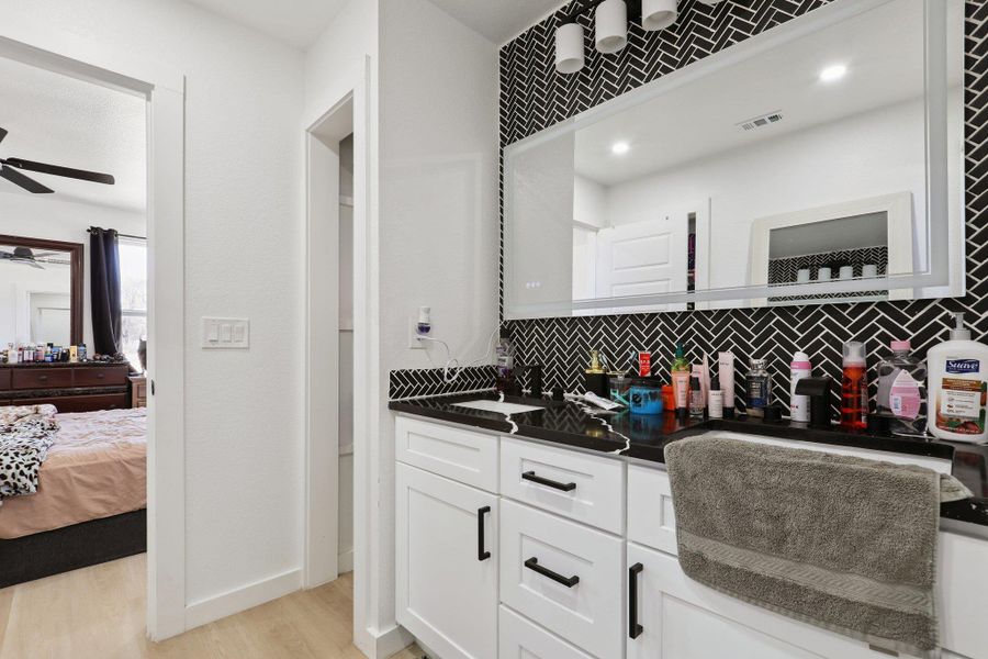 Furnished interior view inside a new home in , Dale (Image 37).