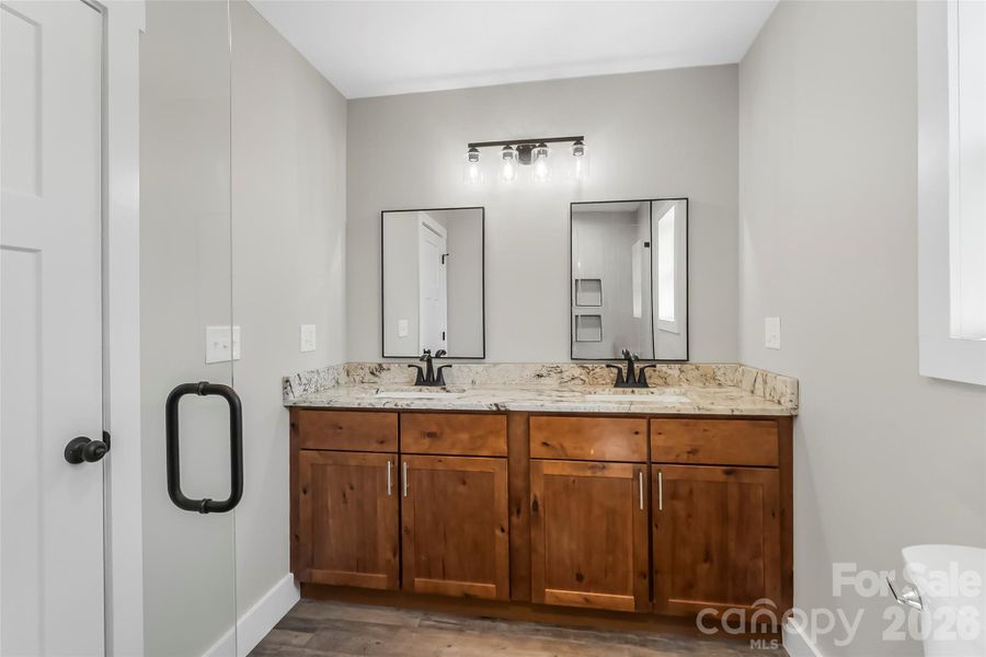 Furnished interior view inside a new home in , Marion (Image 12).
