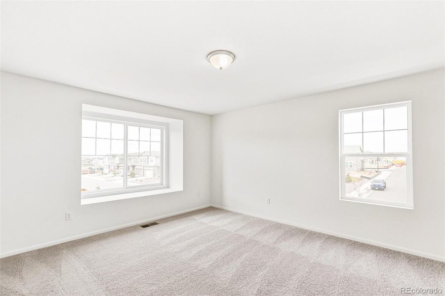 Spacious, unfurnished interior of a new home in Sky Ranch Villas, Watkins (Image 28).