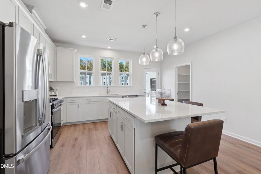 Twinleaf Townes 11_Kitchen 1_10.23.25_we