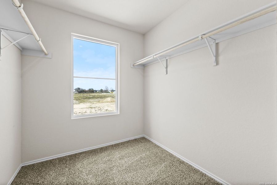 Spacious, unfurnished interior of a new home in Spring Valley, New Braunfels (Image 26).