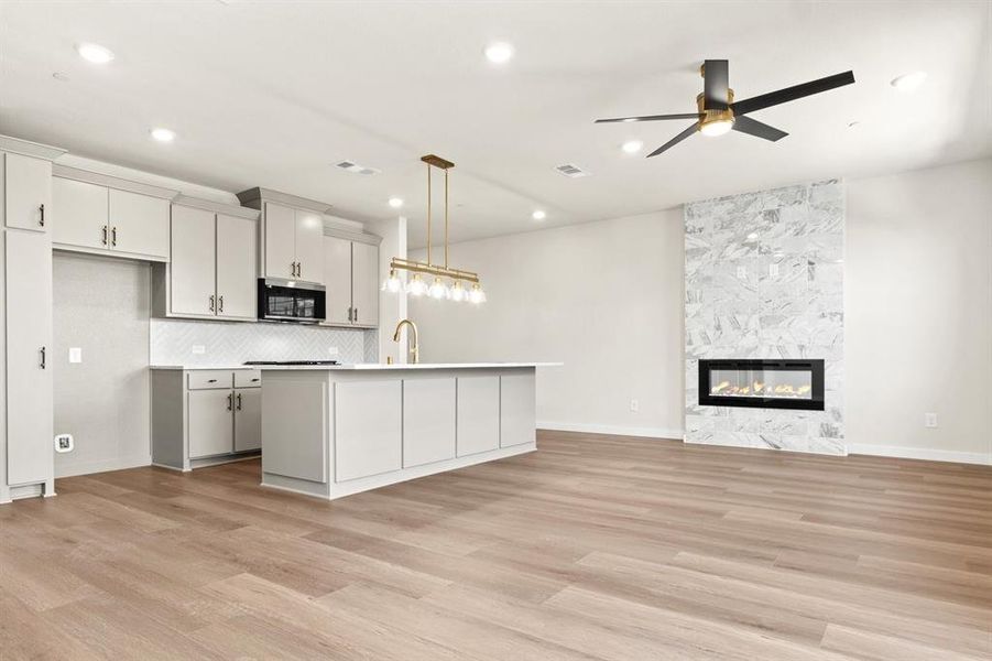 009-729TowerRoad-Wylie-TX-75098-Living.jpg-SMALL 009-729TowerRoad-Wylie-TX-75098-Living.jpg-SMALL