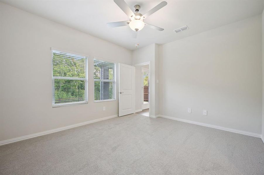 Photo is not of the actual home, but is an inspirational photo of builder’s model home and may depict options, furnishings, and/or decorator features that are not included. Photo is not of the actual home, but is an inspirational photo of builder’s model home and may depict options, furnishings, and/or decorator features that are not included.