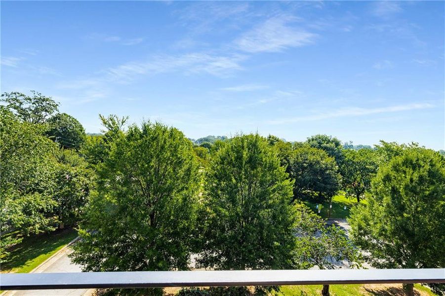 Image 31 of a home in Ten 5 Summerhill. Image 31 of a home in Ten 5 Summerhill.