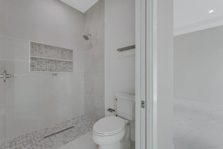 Furnished interior view inside a new home in , Lake Worth (Image 36).