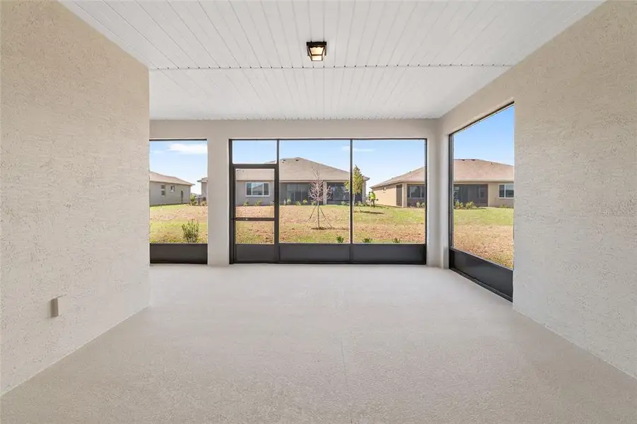 Exterior details and patio area of a home in , Ocala (Image 28).