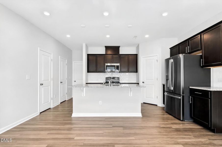 15_322_Marmalade_Sky_Ln-Kitchen-copy