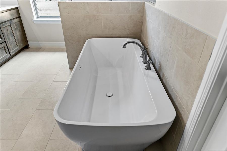 Doug Parr Homes | Hunter Plan - Primary Bathroom Doug Parr Homes | Hunter Plan - Primary Bathroom
