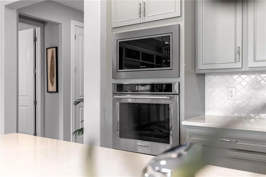 Close-up of interior finishes inside a home in , Ocala (Image 20). Close-up of interior finishes inside a home in , Ocala (Image 20).