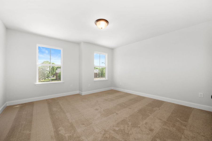 Spacious, unfurnished interior of a new home in Saddlebrook, Murfreesboro (Image 44).