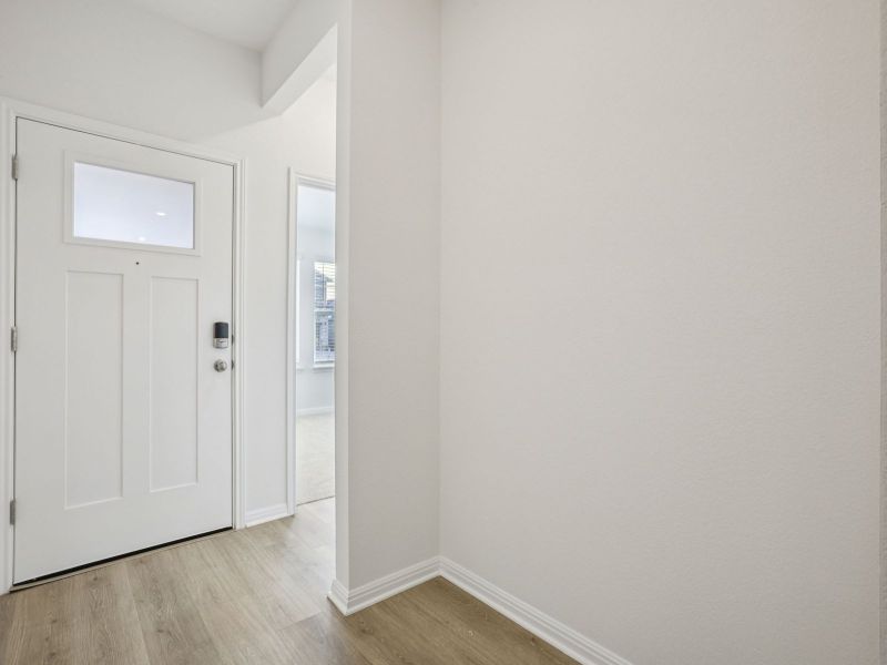 Spacious, unfurnished interior of a new home in Prairie Winds - Reserve Collection, Hutto (Image 7).