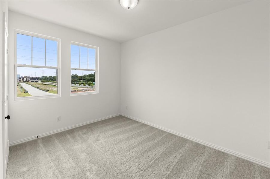 Spacious, unfurnished interior of a new home in Collin Creek, Plano (Image 15).