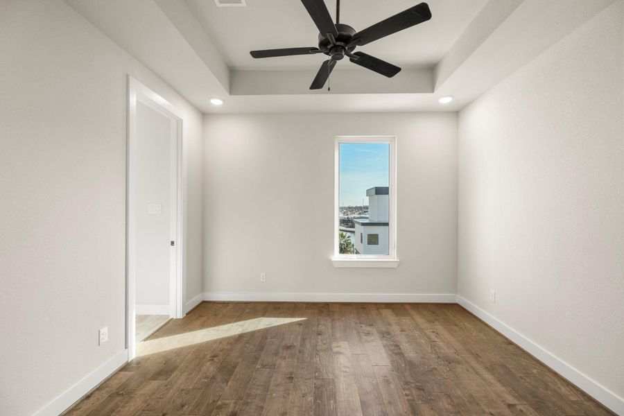 Spacious, unfurnished interior of a new home in Lago Pointe, Seabrook (Image 34). Spacious, unfurnished interior of a new home in Lago Pointe, Seabrook (Image 34).