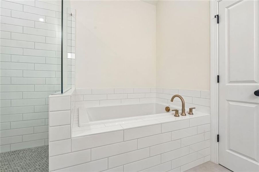 Close-up of interior finishes inside a home in Townes 333, Peachtree Corners (Image 21).