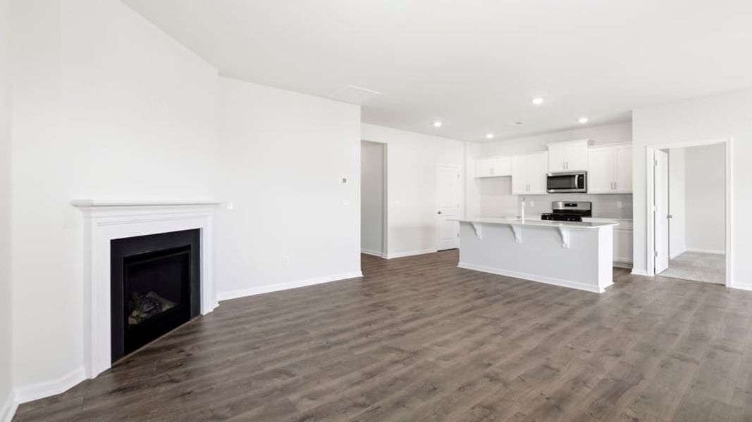 Spacious, unfurnished interior of a new home in Woodglen, Piedmont (Image 20).