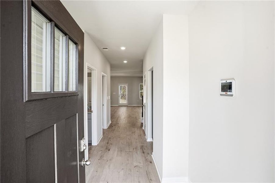 Spacious, unfurnished interior of a new home in The Woodlands Preserve, Jackson (Image 11).