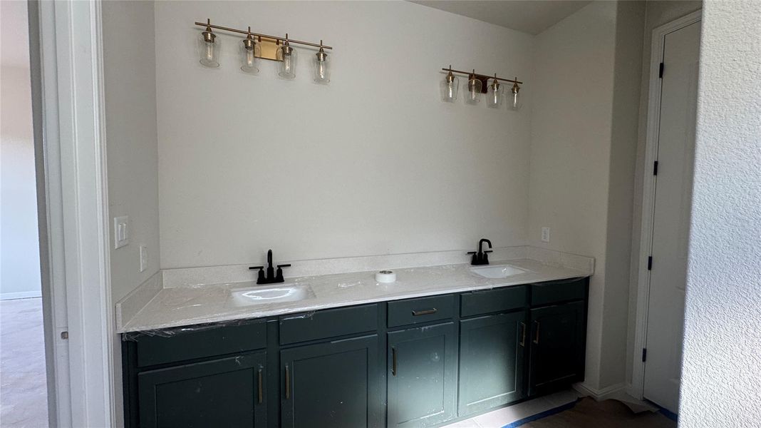 Image 27 of a home in Cannon Ranch 40s.