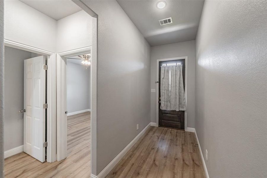 Spacious, unfurnished interior of a new home in , Cleburne (Image 28).