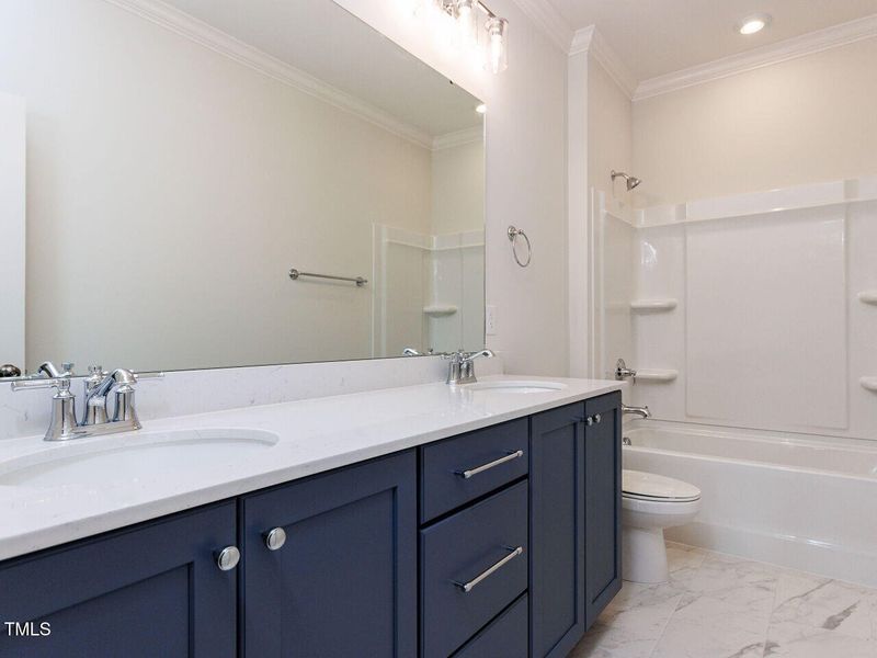 030-1280x960-bathroom