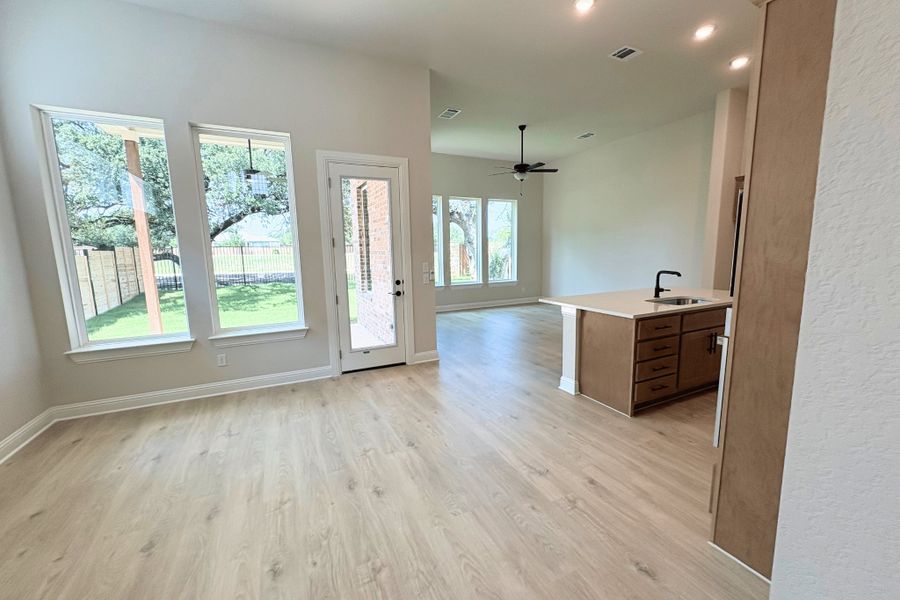 Spacious, unfurnished interior of a new home in Highland Village, Georgetown (Image 7). Spacious, unfurnished interior of a new home in Highland Village, Georgetown (Image 7).