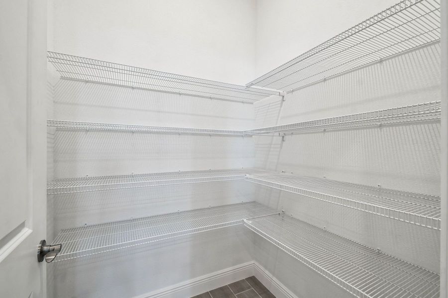 Spacious, unfurnished interior of a new home in Pinecone Reserve, Brooksville (Image 50).