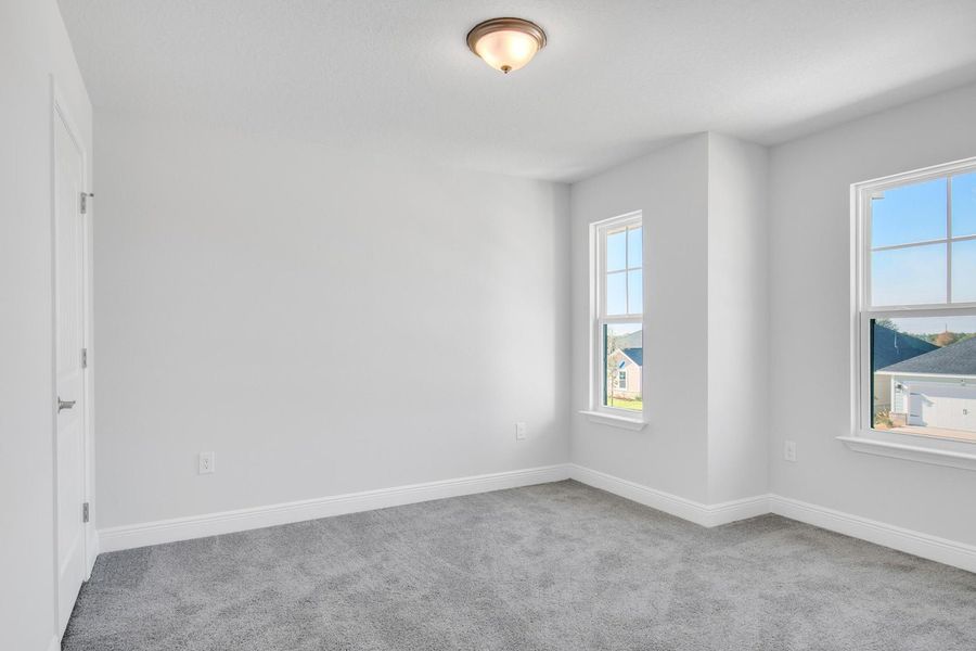 Spacious, unfurnished interior of a new home in The Bluffs at Lafayette, Freeport (Image 17).